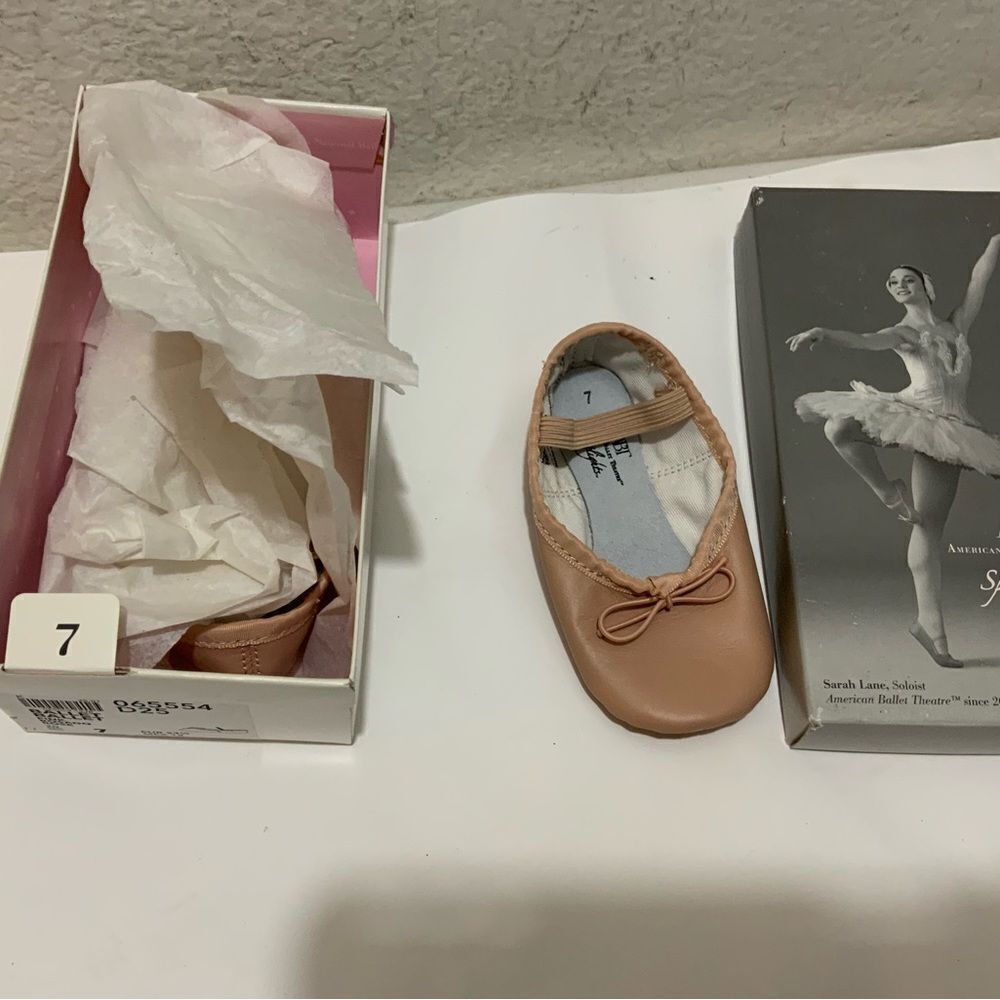 NEW ABT American Ballet Theatre SPOTLIGHTS BALLET SHOES SIZE 7 PINK LEATHER